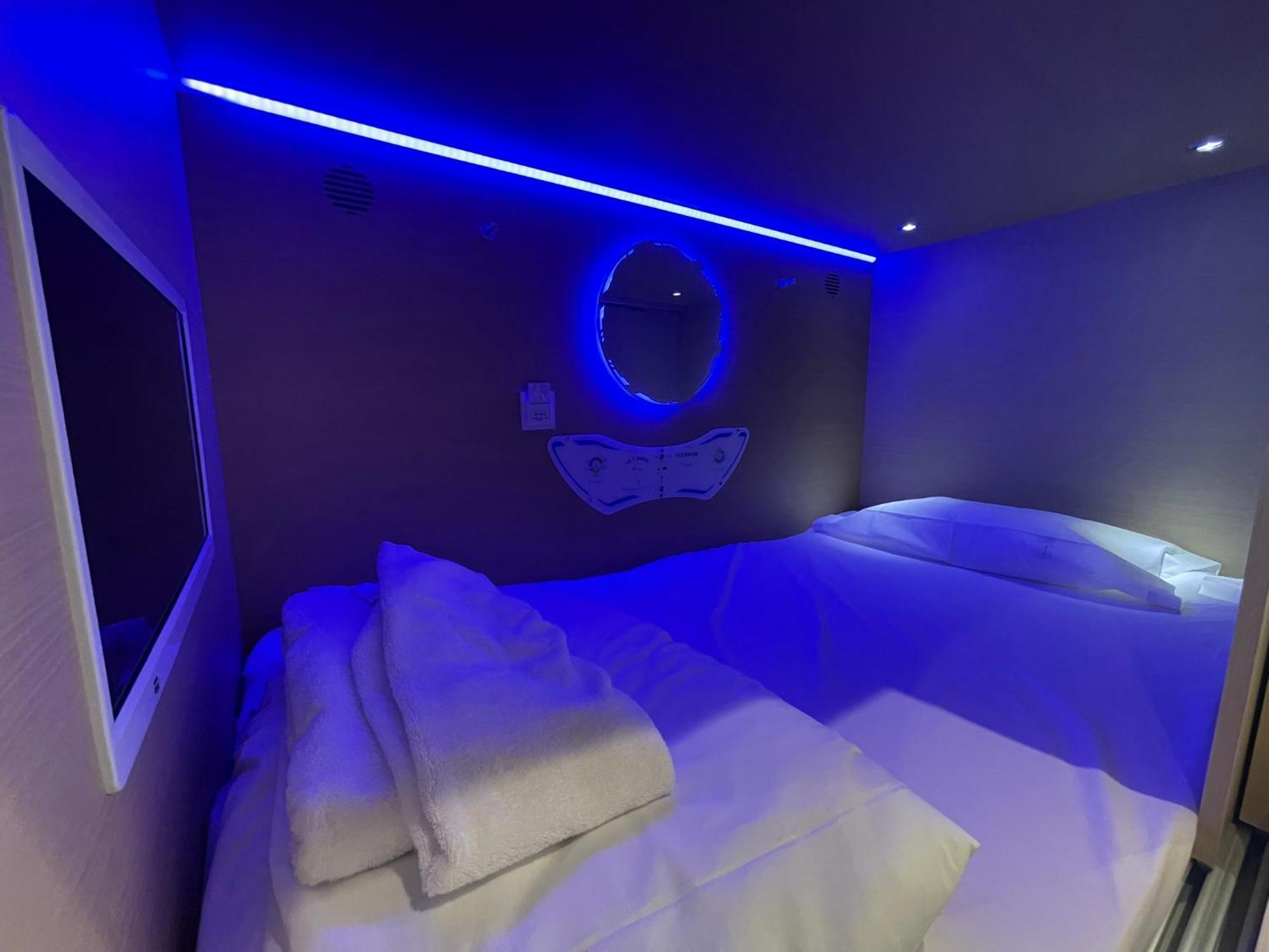 Urban Cube Hostel Sevilla 外观 照片