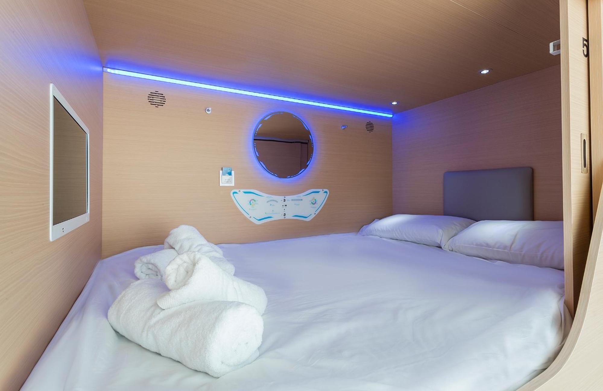 Urban Cube Hostel Sevilla 外观 照片